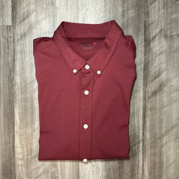 UNTUCKit Men's Casual Button Down Shirt - Burgundy - Picture 1 of 7